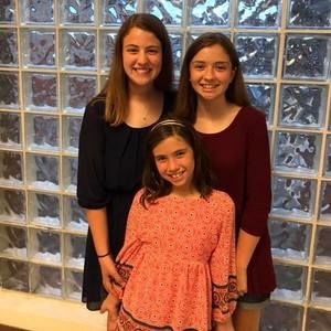 Meet your Posher, Lorie